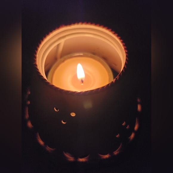 🌸Beautiful Roses tea candle holder! Love it! - Picture 11 of 12